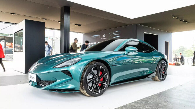 Представлен концептуальный родстер MG Cyber GTS