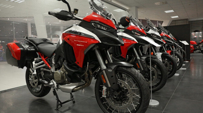 Рынок новых мотоциклов в России растет 16 месяцев подряд