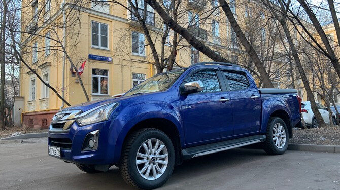 За полгода россияне купили почти 16 тысяч пикапов с пробегом