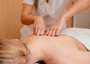 Массаж: польза и противопоказания