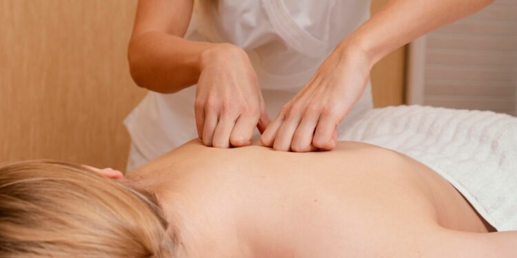 Массаж: польза и противопоказания