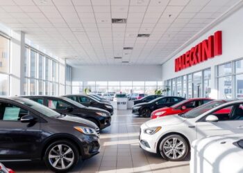 Выбор автосалона: советы экспертов