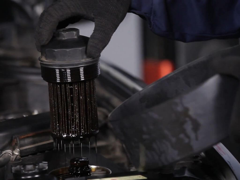 Как поменять масло в БМВ Х5 Е53