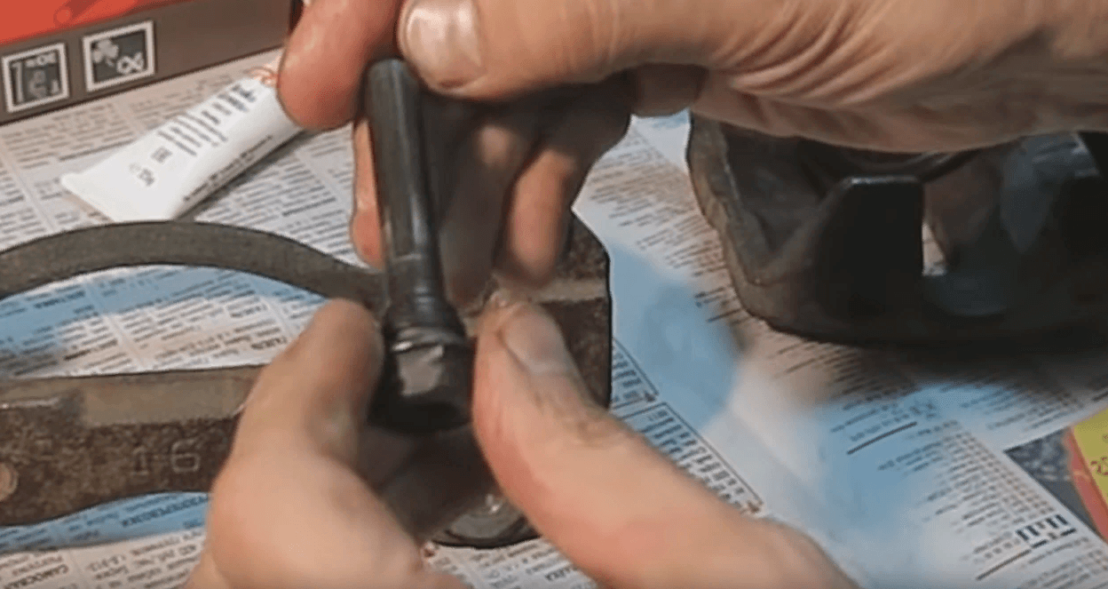 Зачем нужна смазка для направляющих суппортов