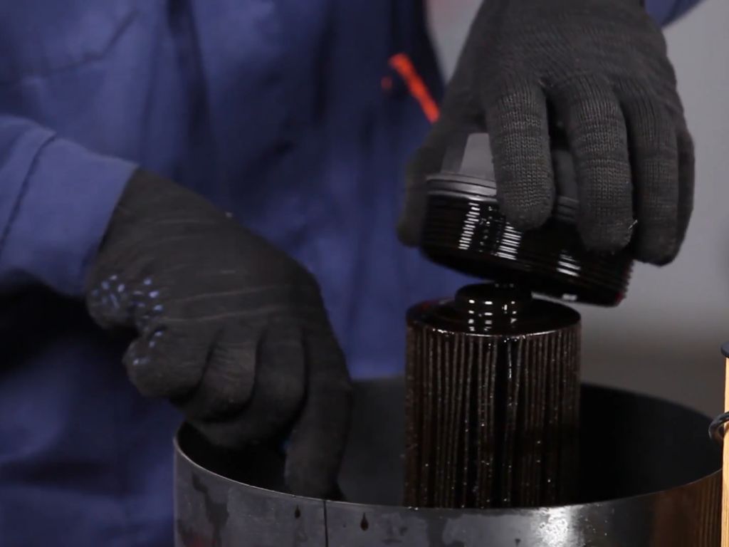 Как поменять масло в БМВ Х5 Е53