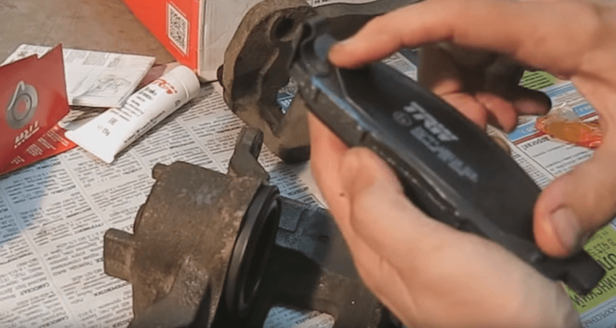 Зачем нужна смазка для направляющих суппортов