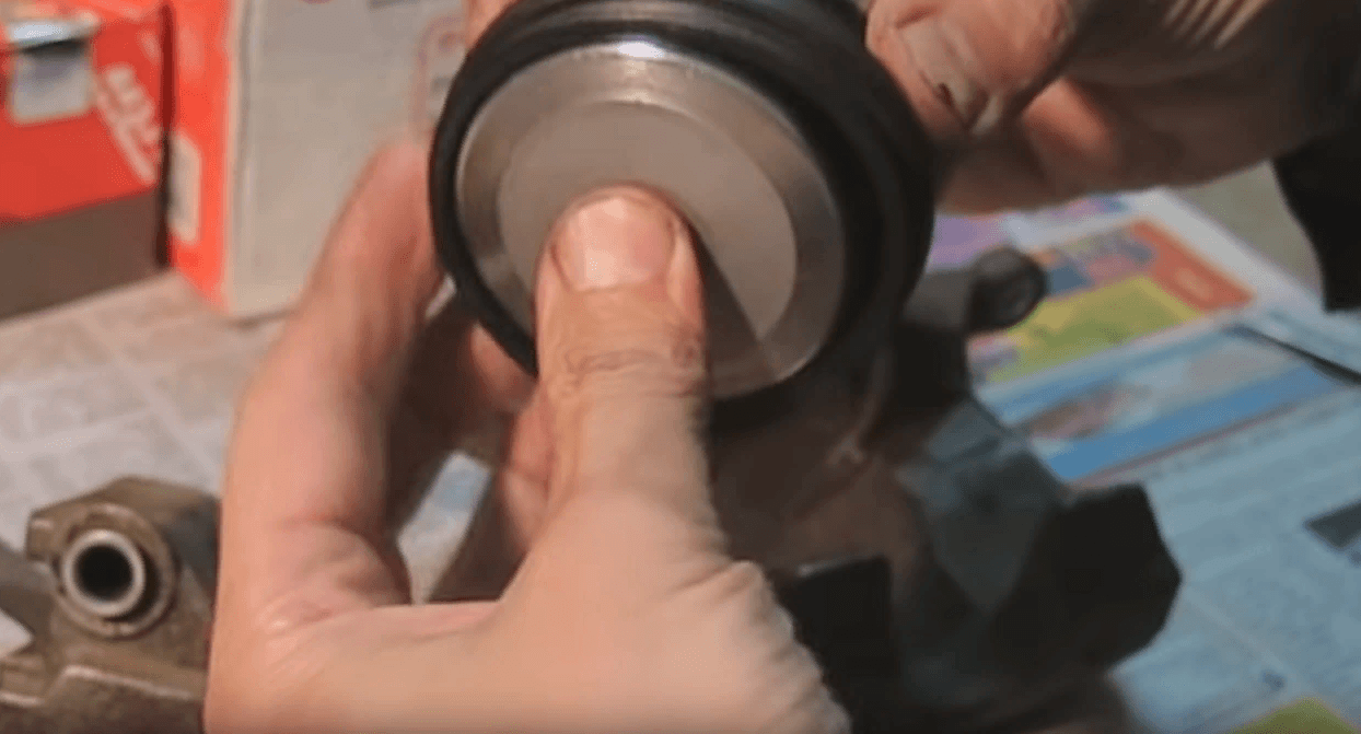 Зачем нужна смазка для направляющих суппортов